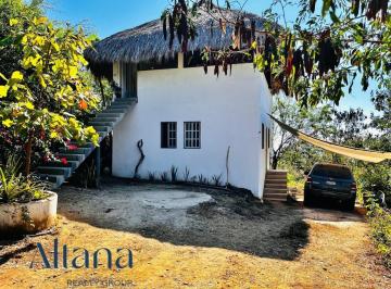 Casa · 100m² · 4 Recámaras · 2 Estacionamientos · Casa en en Venta en Mazunte a 5 Minutos de La Playa Principal