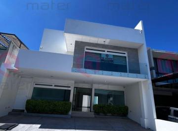 Casa de 4 habitaciones, Querétaro · Casa en Venta en Colinas de Juriquilla – 4 Recámaras + Oficina - 265 m² de Construcción