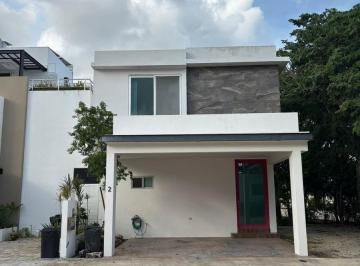 Casa · 160m² · 2 Recámaras · 2 Estacionamientos · Casa en Arbolada
