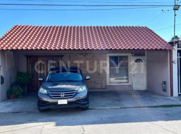 Casa · 186m² · 3 Recámaras · 2 Estacionamientos · Casa en Venta en Fracc. Unidad Presidentes
