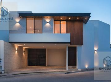 Casa · 255m² · 3 Recámaras · Casa en Esquina San Angel V
