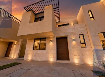 Casa · 172m² · 3 Recámaras · 2 Estacionamientos · Casa en Fraccionamiento Zibatá Modelo Atzi