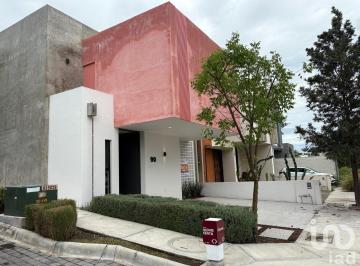 Casa · 160m² · 3 Recámaras · 2 Estacionamientos · Casa en Venta Acabado Chukum, Arquitecto Reconocido, Residencial Albaterra