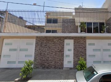 Casa de 4 habitaciones, Nezahualcóyotl · Bonita Casa en Una Exelente Ubicacion Cerca de Escuelas Parques y Hospitales Centros Comerciales