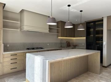 Casa · 284m² · 4 Recámaras · 2 Estacionamientos · Casa de Lujo en Monterra