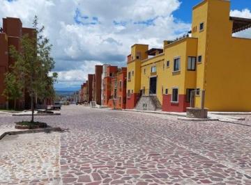 Casa · 124m² · 3 Recámaras · 1 Estacionamiento · Pent Garden Estilo Colonial en La Serena San Miguel de Allende