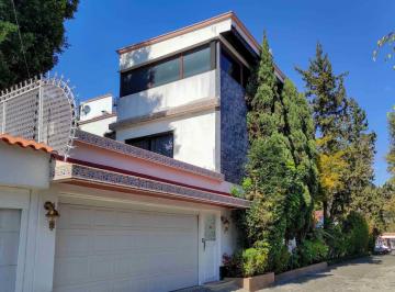 Casa · 600m² · 4 Recámaras · 4 Estacionamientos · Casa en Venta