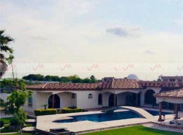 Rancho · 745m² · 3 Recámaras · 20 Estacionamientos · Rancho en Venta en Ciénega de Flores