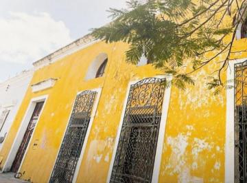 Casa de 3 habitaciones, Mérida · Casa Colonial con Gran Potencial, en El Centro de Mérida.