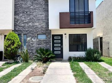 Casa en condominio de 3 habitaciones, Zapopan · Casa en Renta Fraccionamiento El Campestre