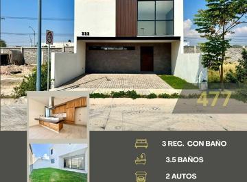 Casa · 235m² · 3 Recámaras · 2 Estacionamientos · Casa en Venta en Bosques de Breda