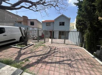 62c9c8ad87c8dc096ce70a90c8a276bdf170b86d6cb8010b77e12ebcbdb428d1 · Casa en Venta en Arboledas - Querétaro