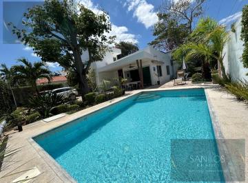 Casa · 200m² · 3 Recámaras · 4 Estacionamientos · Venta Casa Huayacan Cancun