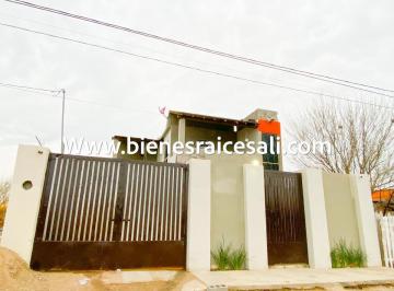Casa · 110m² · 4 Recámaras · 2 Estacionamientos · Casa - Fraccionamiento Los Pinos