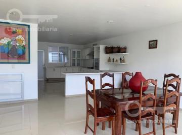 Casa · 240m² · 3 Recámaras · 2 Estacionamientos · Renta de Casa con 3 Habitaciones en Calle Gilberto Aceves, Fracc. Paraíso, Coatzacoalcos, Ver.