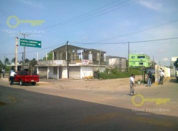 Terreno / Lote · 225m² · Terreno Comercial en Carretera Tansistmica, Col. Villas del Sur