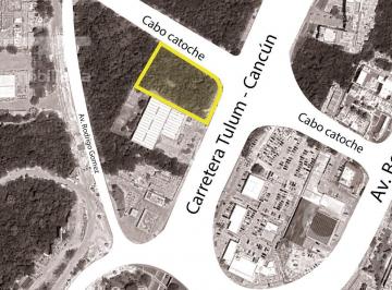 Terreno / Lote · 4256m² · Venta de Terreno de 4,256 m² en Esquina de Av Tulum, Supermanzana, Cancún, Quintana Roo.