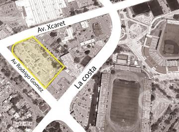 Terreno / Lote · 12131m² · Venta de Terreno de 12,131 m² en Av Rodrigo Gómez, Cancún, Quintana Roo.