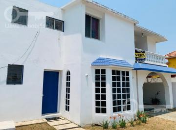 Casa · 211m² · 3 Recámaras · 2 Estacionamientos · Venta de Casa de 2 Niveles y 3 Habitaciones en Calle Aguacates, Col. Rabón Grande, Coatzacoalcos, V