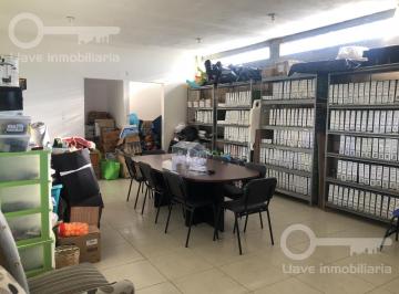 Oficina · 450m² · 3 Estacionamientos · Venta de Oficina de 450 m² con Bodega en Calle Juventino Rosas, Col. Centro, Coatzacoalcos, Ver.