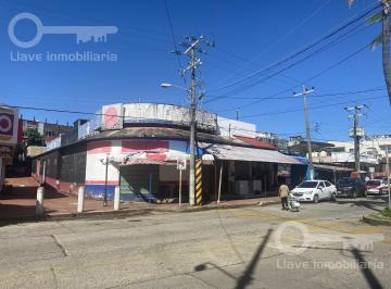 Local comercial · 402m² · Renta de Local con 402 m² en Av Colón, Esquina con Callejón Brunet, Col. Centro, Coatzacoalcos, Ver