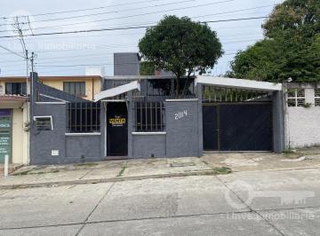 Casa · 335m² · 3 Recámaras · 1 Estacionamiento · Venta de Casa de 2 Niveles y 3 Recámaras en Prol. Miguel Hidalgo, Col. Benito Juárez Norte, Coatzaco