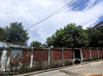 Terreno / Lote · 807m² · Terreno Residencial en Venta en Calle Damián Carmona, Col. Obrera, en Minatitlán, Veracruz.