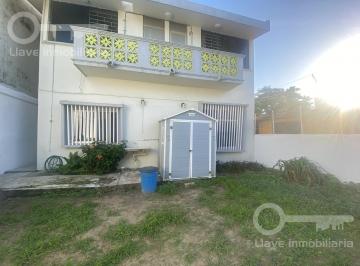 Casa · 300m² · 3 Recámaras · 2 Estacionamientos · Casa Amueblada en Renta Ubicada en Quevedo, Col. María de La Piedad, en Coatzacoalcos, Veracruz.