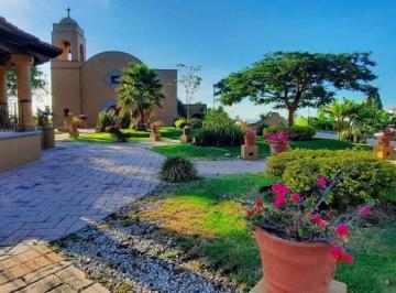 Casa de 4 habitaciones, Cuernavaca · Hermosa Residencia con Alberca