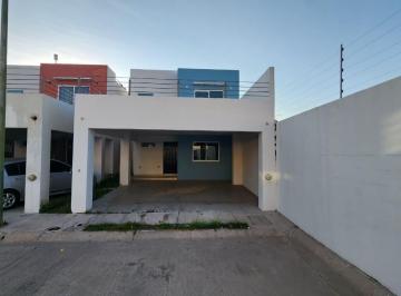 Casa · 3 Recámaras · 2 Estacionamientos · Casa en Fraccionamiento Valle Alto