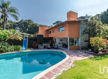 Casa · 640m² · 6 Recámaras · 4 Estacionamientos · Casa en Venta Rancho Cortes, Cuernavaca, Morelos