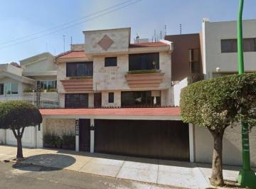 Casa de 4 habitaciones, Coyoacán · Casa en Venta Colonia Paseos de Taxqueña por Remate, Excelente Oportunidad!
