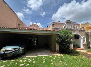 Casa · 316m² · 3 Recámaras · 2 Estacionamientos · Venta/renta Casa Col. San Antonio Cinta 3 Recs. C/alberca, Norte de Mérida, Yuc. - (4)