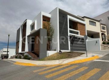 Casa · 321m² · 3 Recámaras · 2 Estacionamientos · Casa en Venta Fracc. Cima del Pedregal, Chihuahua
