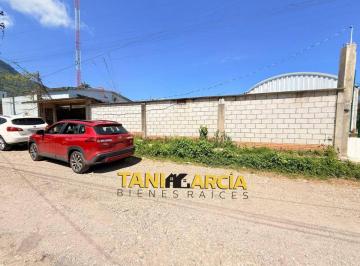 Casa de 1 habitación, Chocamán · Vendo Propiedad Plana de 1,750 m² de Terreno con Una Casa de 1 Planta en Chocamán.