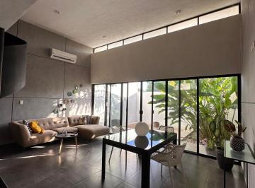 Casa de 2 habitaciones, Mérida · Townhouse de 2 Recámaras, Amueblado, con Alberca Privada y Roof.