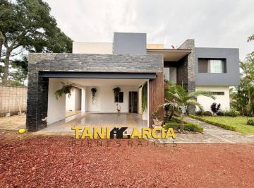 Casa de 3 habitaciones, Fortín · Vendo Propiedad de 981 m² Terreno y 360 m² Construcción en Fortín, Zona Los Pinos.
