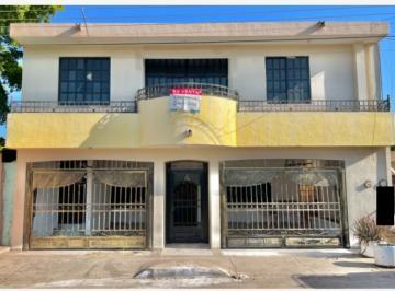 Casa · 208m² · 5 Recámaras · 2 Estacionamientos · Casa en Emiliano Zapata