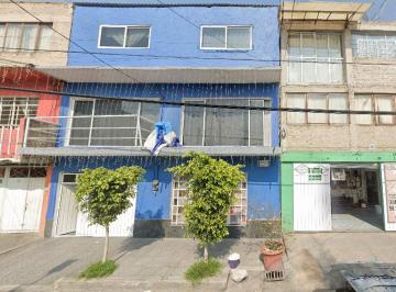 Casa de 6 habitaciones, Nezahualcóyotl · Casa en Venta en Col.,metropolitana Cd Neza