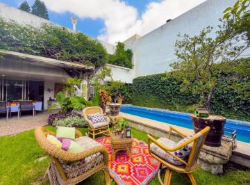 Casa de 4 habitaciones, Zapopan · Casa en Venta con Alberca en Ciudad del Sol