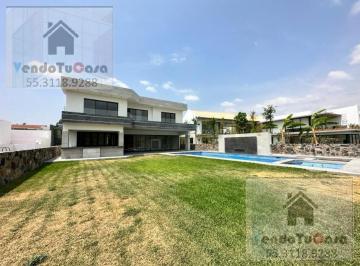 Casa · 600m² · 4 Recámaras · 2 Estacionamientos · Residencia en Venta en Lomas de Cocoyoc