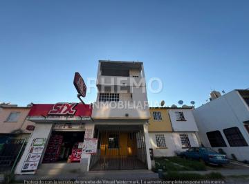 Casa · 202m² · 5 Recámaras · 2 Estacionamientos · Casa en Venta y Renta Petropolis, Tuxpan, Ver.