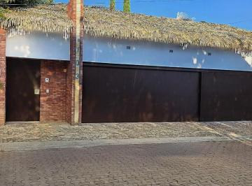 Casa · 468m² · 3 Recámaras · 5 Estacionamientos · Casa Venta Querétaro Villas del Mesón Juriquilla Rs/