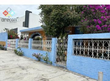 Casa · 280m² · 3 Recámaras · 2 Estacionamientos · Casa en Venta en con Amplio Terreno