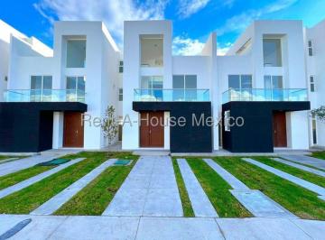 Casa en Renta en Zibatá con Roof Garden y Vista a Atardeceres
Vive en lo más al · Casa en Renta en Zibatá Queretaro | 3 Recámaras + Área de Tv | 3.5 Baños | Roof Garden | Amenidades