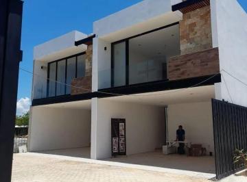Casa · 164m² · 2 Recámaras · 2 Estacionamientos · Town Houses en Venta 2 Recamaras en Cholul, Mérida Yucatan.