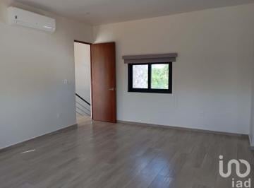 Casa · 452m² · 3 Recámaras · 3 Estacionamientos · Casa en Venta en Mérida, Yucatán