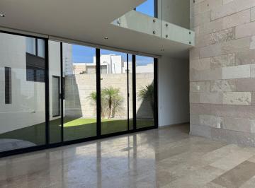 Casa · 360m² · 3 Recámaras · 2 Estacionamientos · Casa en Lomas del Pedregal