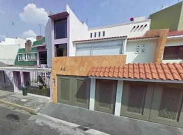 Casa de 3 habitaciones, Azcapotzalco · Hermosa Casa en Remate Bancario de 193 m² de Superficie y de 3 Habitaciones en Clavería