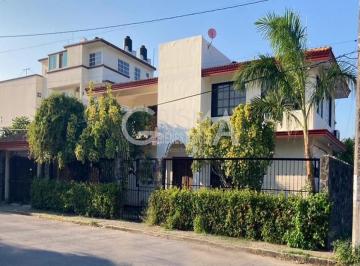Casa · 200m² · 3 Recámaras · 1 Estacionamiento · Casa - Adolfo Ruiz Cortines
